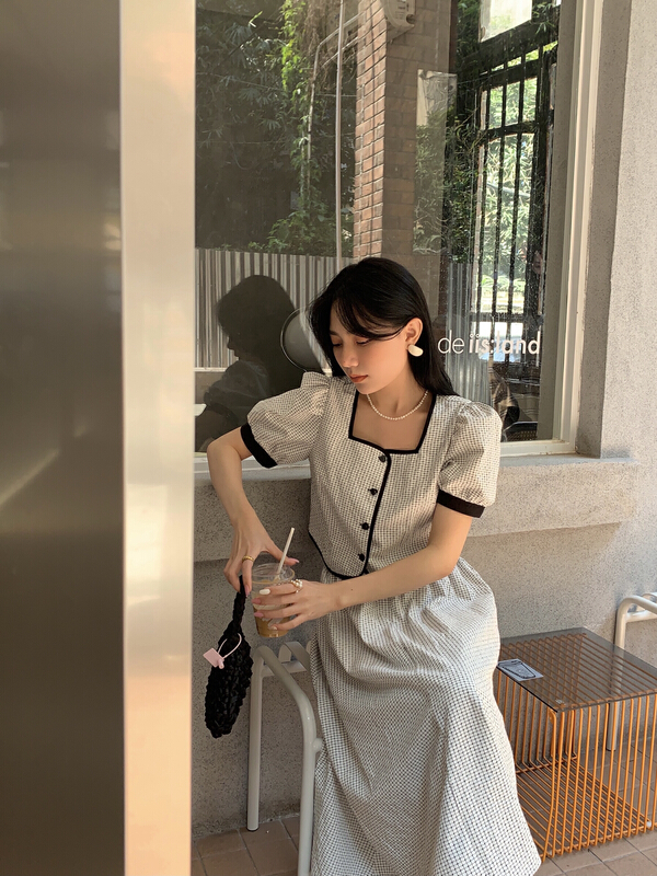 New in early summer! 【5】 Korean style square neck bubble sleeve blouse + elastic waist skirt suit 8888# L