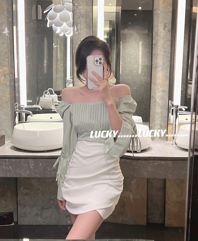 New year in early spring! [lucky] French style square neck design sense of niche shirt 8385# zxx