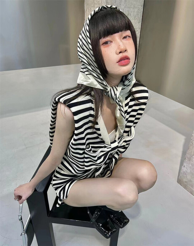 New in early summer! [big C studio] temperament design, sweet back bow Vest + simple high waist suit 8001# PCZ