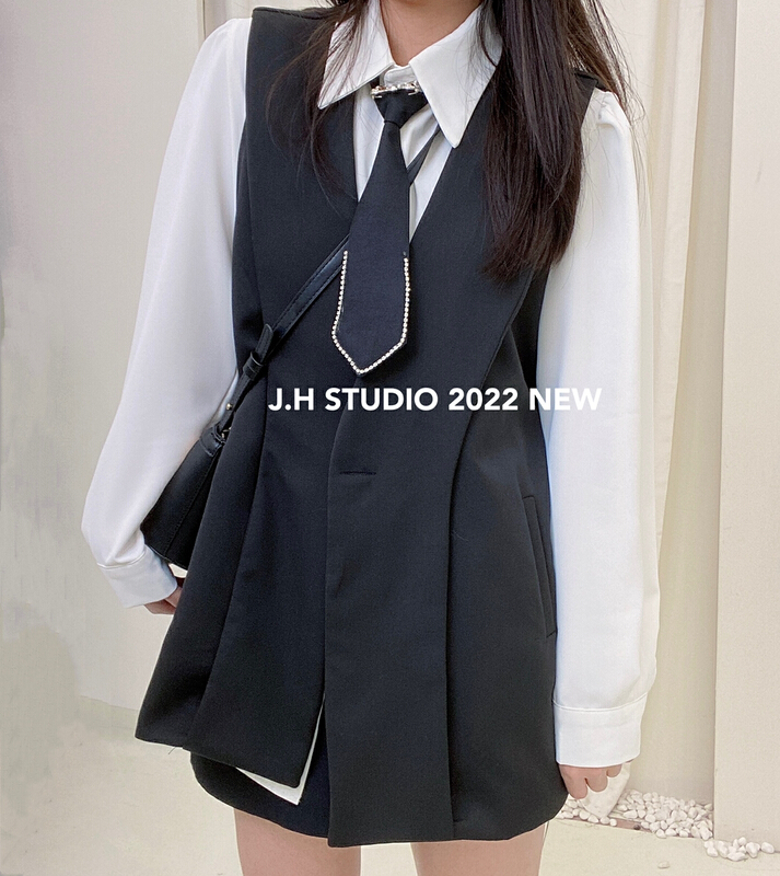 New year in early spring! [JH] net red solid color shirt + suit vest suit (with tie) (suit only) 40915# hjy