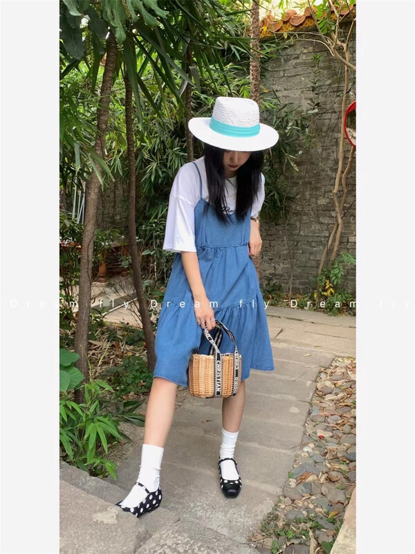 [dream fly] solid short sleeve T-shirt + loose denim suspender skirt two piece suit 61151# XJ