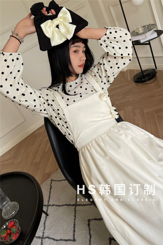 New year in early spring! [HS customized in Korea] Korean version round neck wave point pullover shirt 26007-1# hjy