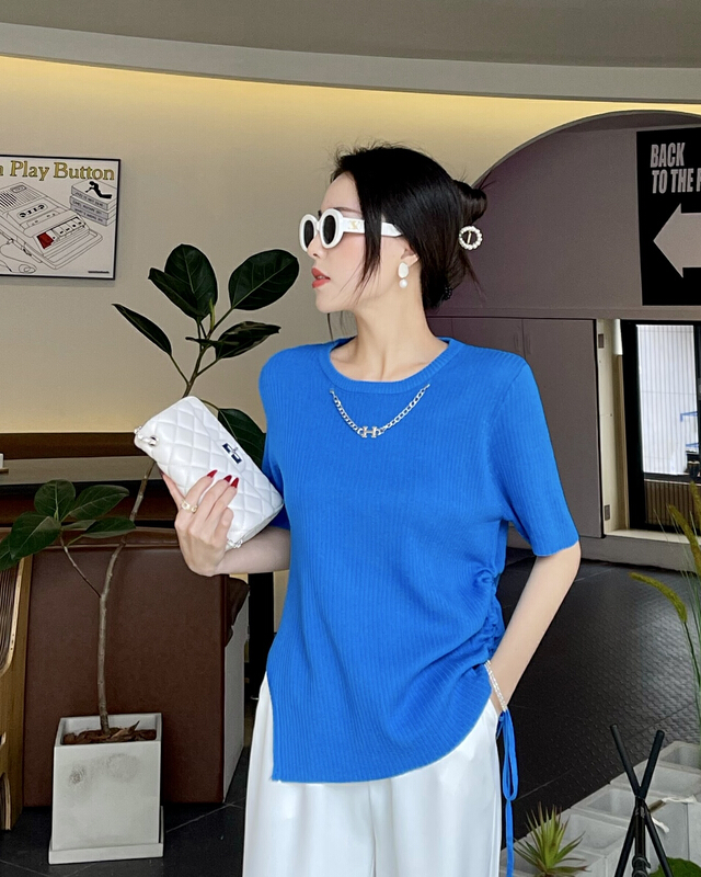 New in early summer! [woshang woshang] irregular Korean round neck slim fitting short sleeved shirt (with chain) 1213# XYJ