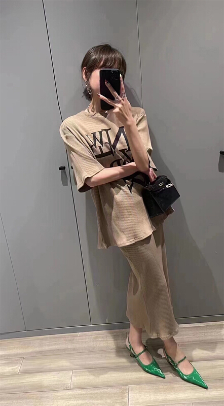 New year in early spring! [LML] simple and versatile letter short sleeve + Korean slim solid color skirt set 8314# ozq
