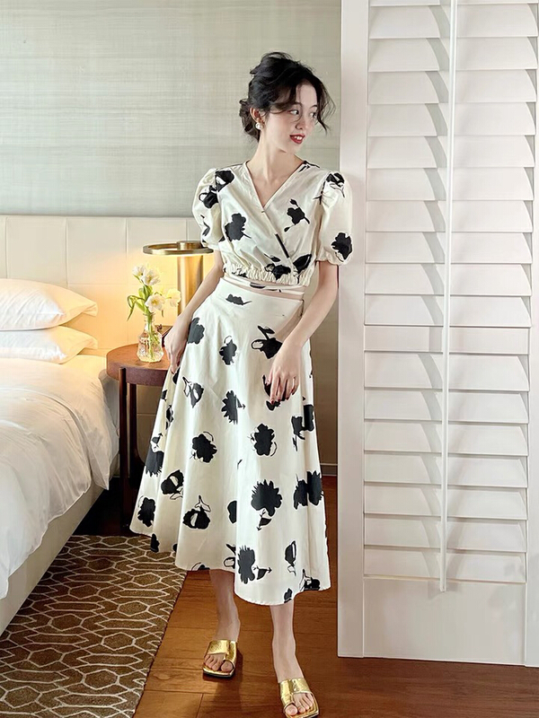 [L.L studio] French bubble sleeve blouse + lady skirt set 7654# PCZ