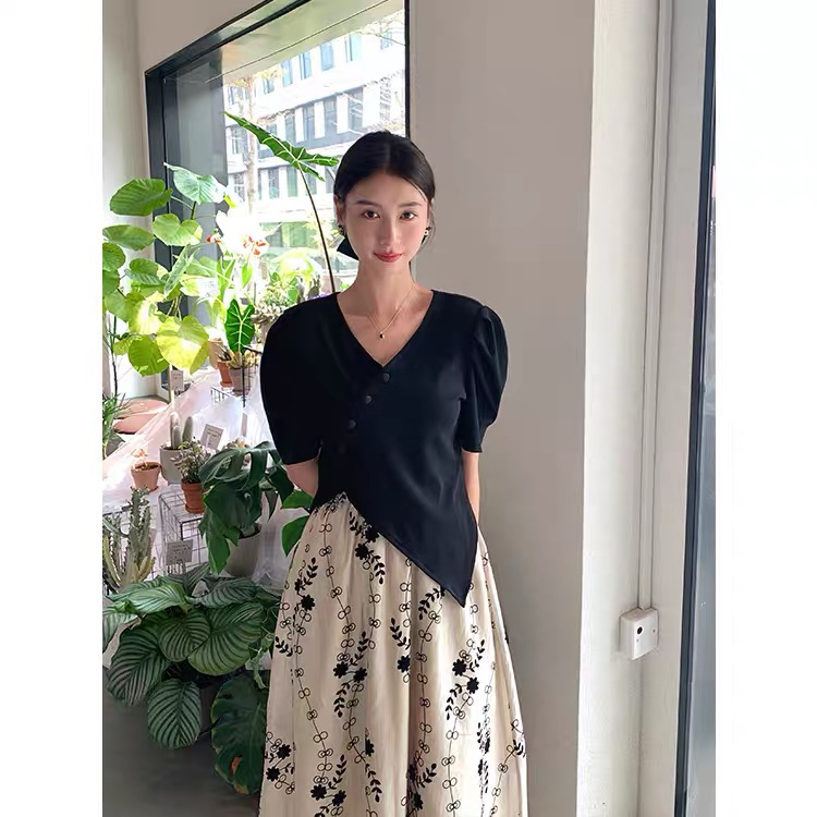 New in early summer! [L.L studio] Korean style short sleeved T-shirt + high waist slim skirt set 7522# PCZ