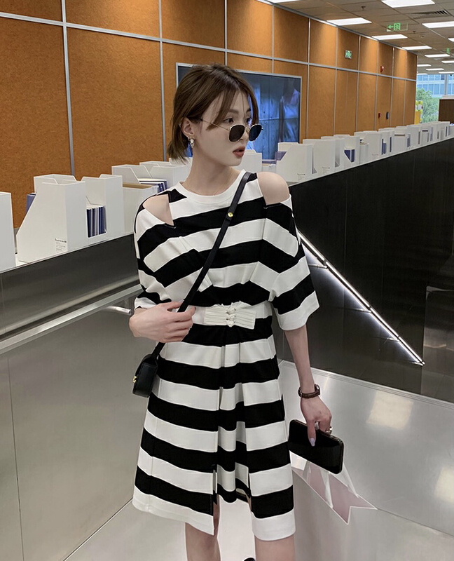 [savage] Korean version lazy wind coil buckle waist design stripe short sleeve dress e8115# WPL