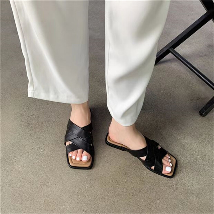 [DS. Gift] Fangtou Harajuku personalized low flat heel sandals 5191# LSL