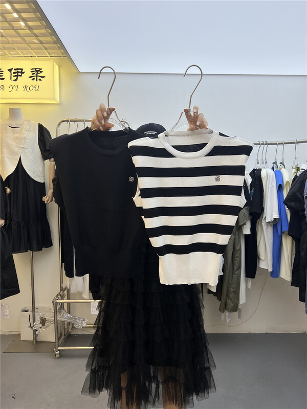 [yayirou] striped embroidery sleeveless vest 5991# hyy