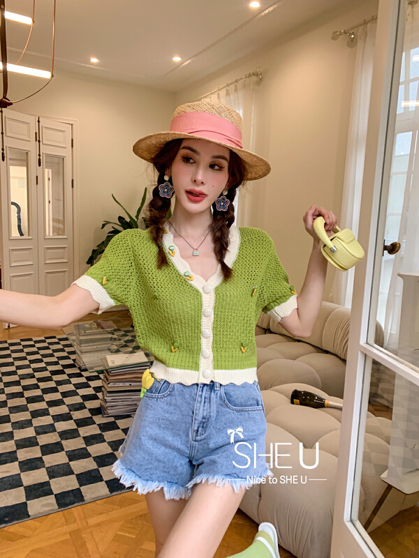 [she u] sweet floret color matching V-Neck Sweater c50196# cqw