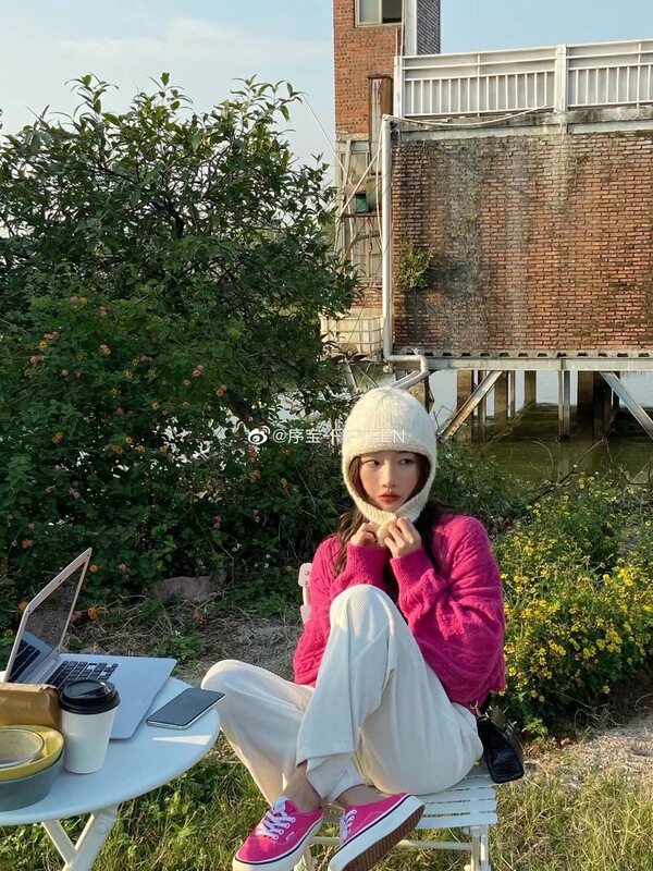 goods in stock! New year in early spring! [Fifth] Korean round neck pullover with drop off sleeves loose knit ys1-9106# LSW
