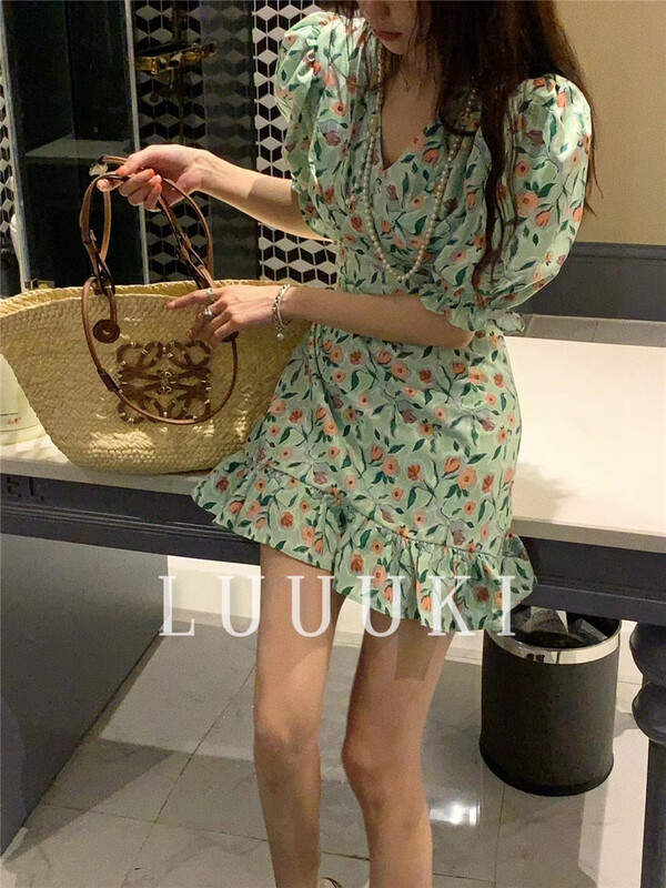 [luuki] V-neck floral fishtail dress (dress only) 25055# ozq