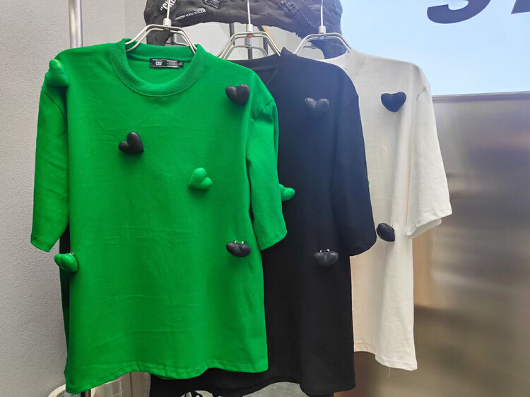 [Tess] Guochao personalized fashion men's short sleeved T-shirt (with removable love decoration) ys1-cx# ZZL