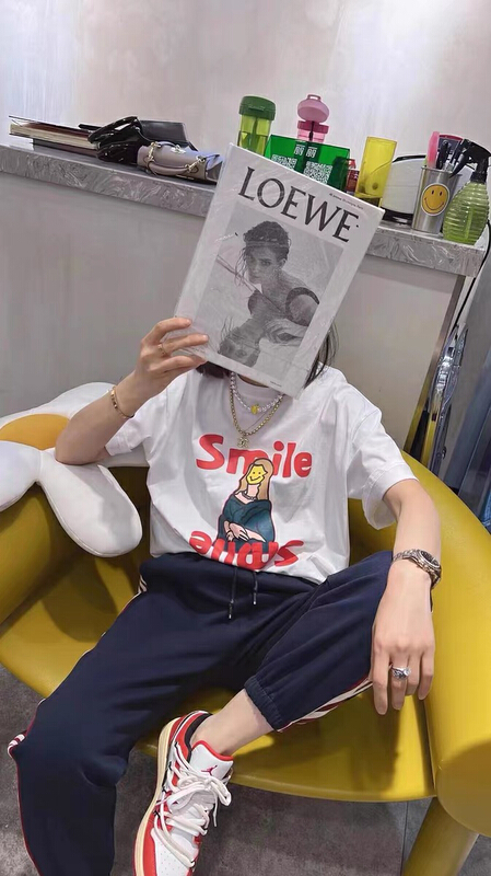 現貨!【JUJU】人像漫畫印花短袖T恤  90004-1#  LSL