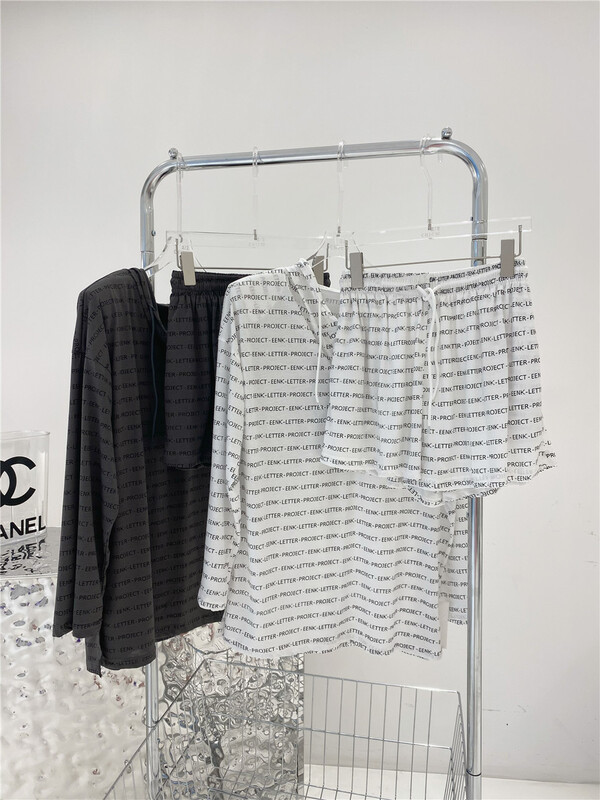 [2 / 2chicw] hooded loose letter blouse + casual skirt suit 872# PCZ