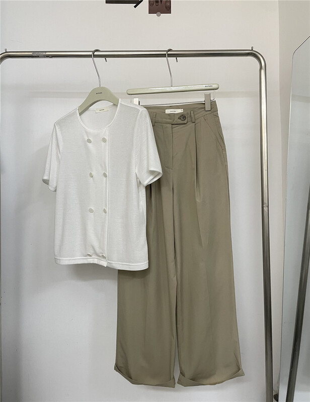 Live 77! [Zr] Korean version double row button solid color small shirt 3701# XYY