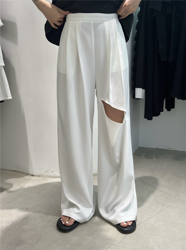 [VI. Liu Liu] elastic waist, wide legs and pierced temperament trousers 60522c# zxx