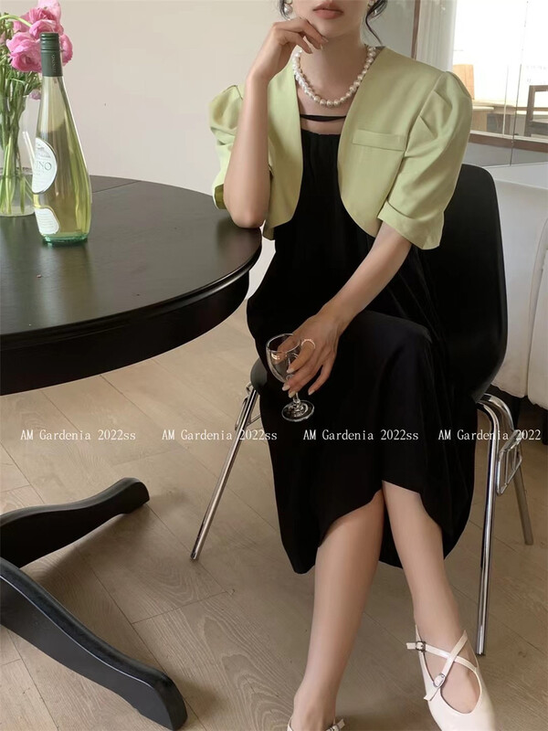 New in early summer! [am] simple and versatile solid color short coat + Korean slim suspender dress set 3530# JJ