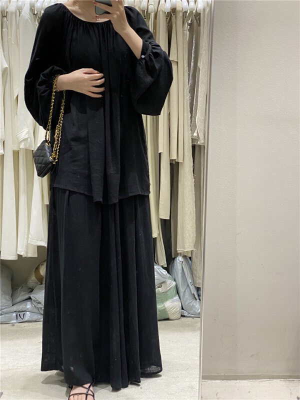 New in early summer! [especial] simple loose fitting long sleeve T-shirt + slim and versatile skirt set 22070# XYJ