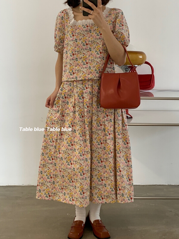 New in early summer! [table blue] Mori literature and art small floral blouse + high waist slim skirt suit 2119# LSW