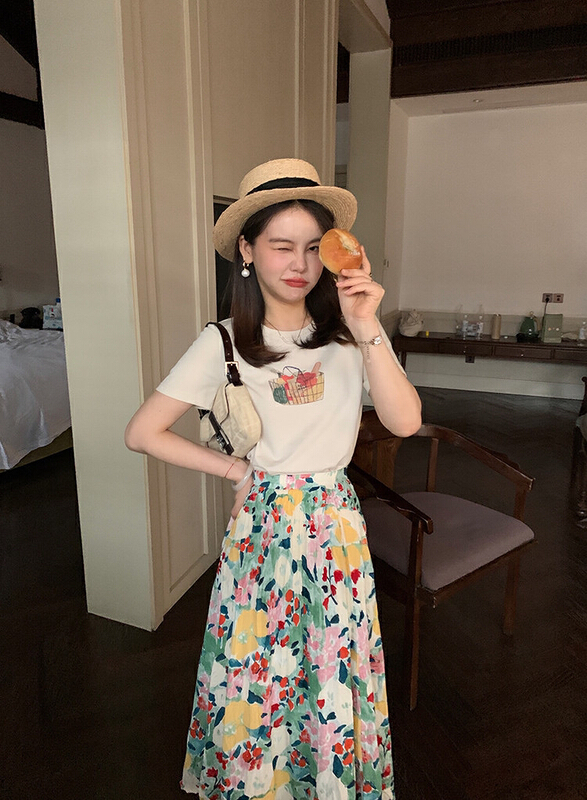 New in early summer! [by] printed loose short sleeve T-shirt + floral slim skirt set 5760# Cl