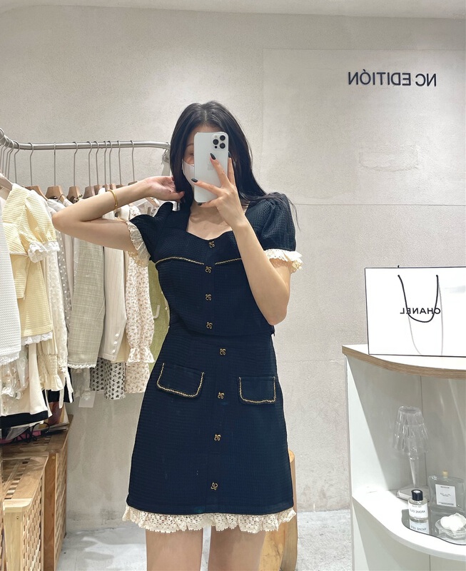 goods in stock! [NC edition] Korean style Square Neck Lace Blouse + Half skirt suit of the same color z2309# zxx