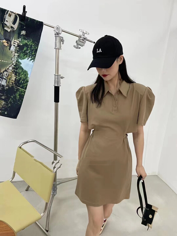 New in early summer! [rainbow] Korean Polo neck, waist showing, thin, hot girl dress 08106# WTT