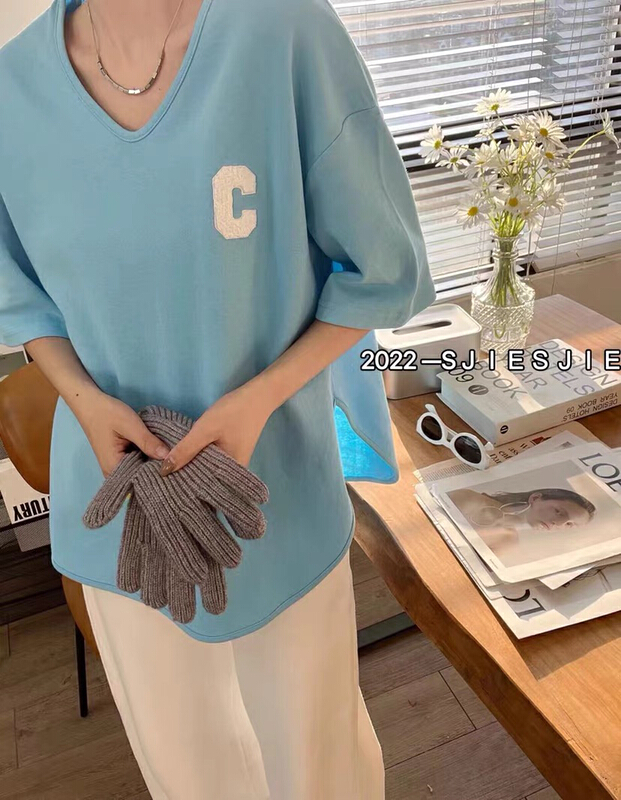 New year in early spring! [blue show] Korean embroidered letter V-neck short sleeve T-shirt 08122# LSW