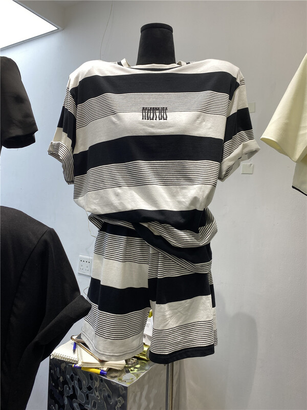 [mekimeki] striped T-shirt + elastic waist casual Shorts Set (suit only) 28099# ozq