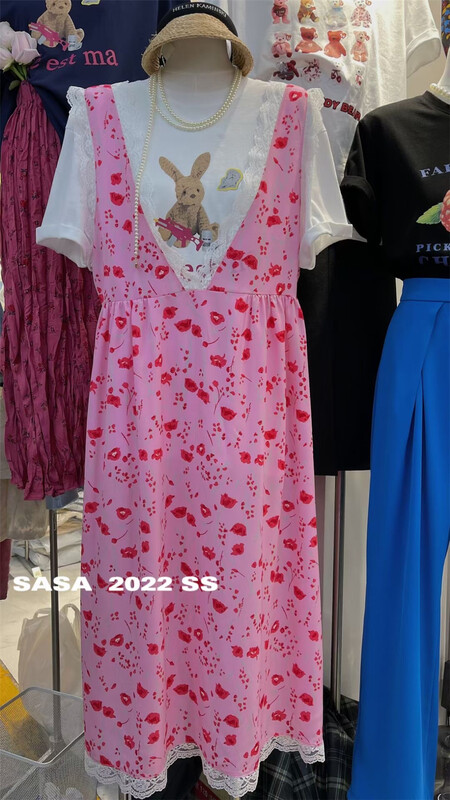 初夏上新!【SASA】淑女氣質蕾絲拼接碎花吊帶連衣裙(只賣連衣裙)  705#  LL