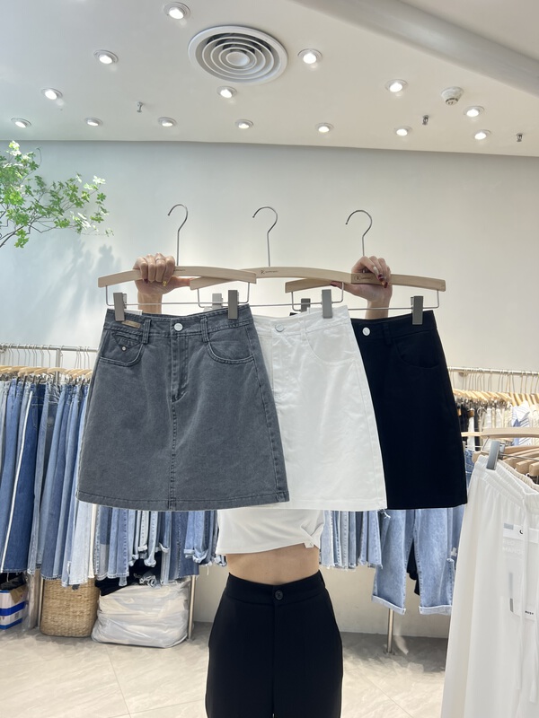 New year in early spring! [iris iriisy] simple personality, foreign style, slim skirt 6388# LSL