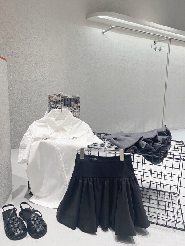 goods in stock! [Feimao Philippine cat] Korean fashion shirt + high waist pleated skirt suit ym-7155# LSL