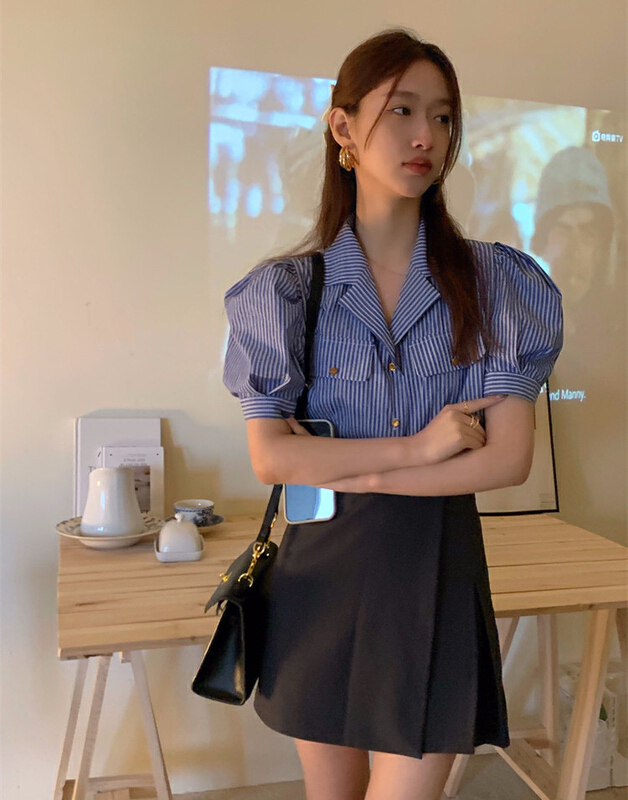 goods in stock! New in early summer! [y.jia Yijia] simple V-neck stripe short sleeve + versatile pleated skirt suit (only suit) 6733# PCZ