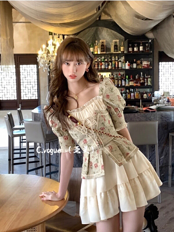 New in early summer! [c.vogue] niche design waist stitched floral dress 2398# PCZ