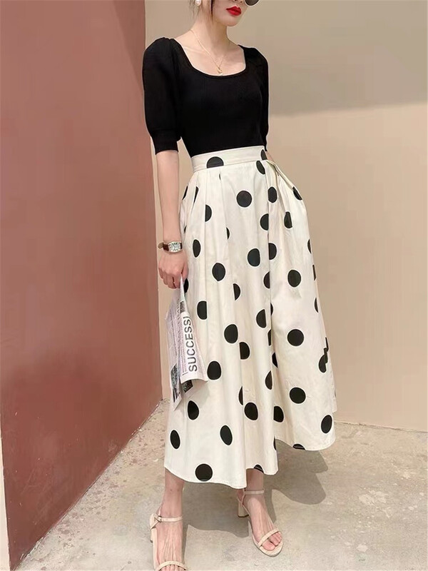 New in early summer! [Linna] Hong Kong style retro wave point loose skirt 7029# zxx