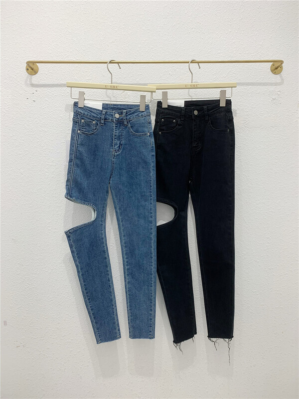[u.she] Korean slim cut and hole cut small leg jeans 32168# cqw