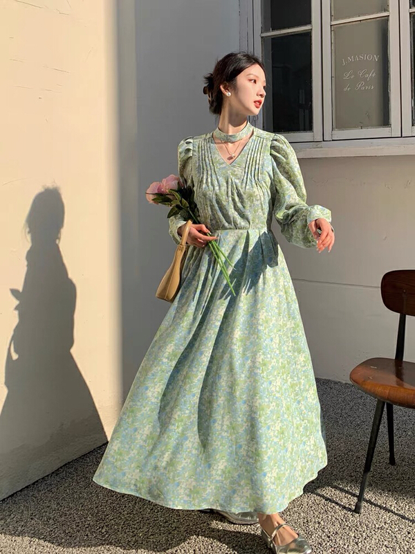 goods in stock! New in early summer! [smile baby] French hollow out V-neck pleated vintage design dress b2661# WPL