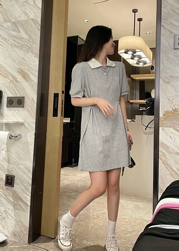 Original price 60.91! [Xiaoxiaojia] small flower embroidery waist button design polo collar polo shirt 80507# WTT