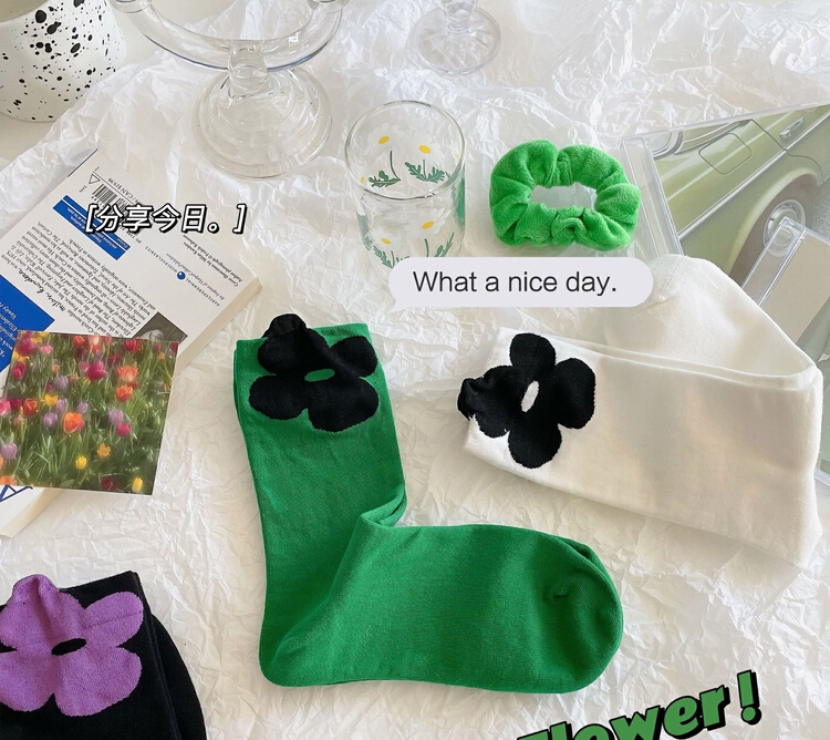 Early winter NEW! [inside] ins style simple flower fashion middle tube socks n9143# zxl