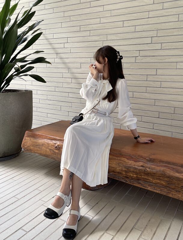 New year in early spring! [J2. J1wg] Korean retro western style lady dress (with belt) 22002# cqw