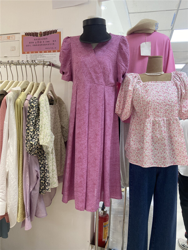 goods in stock! New in early summer! [moo Le] simple retro loose V-neck wavelet dot dress 22125# CLS