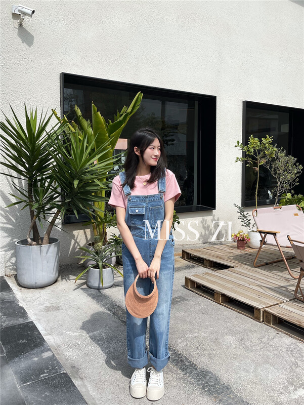 [miss Zi] Korean version of age reducing denim suspender pants (excluding inner layer) 2231# cqw