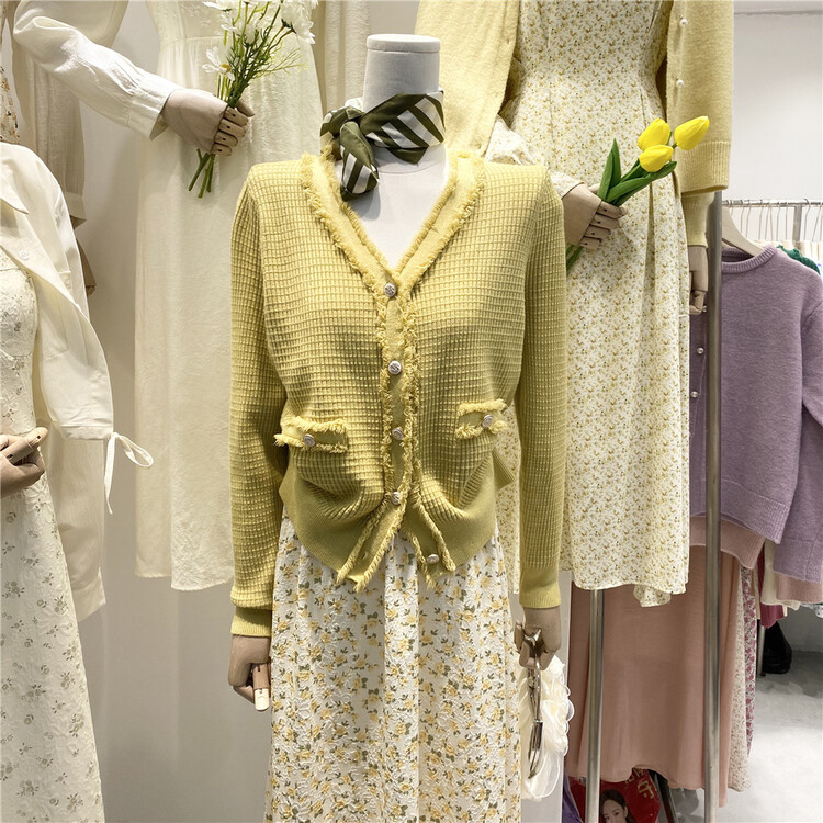 New year in early spring! [Mina] V-neck temperament Versatile Single breasted warm sweater 8821# HBx