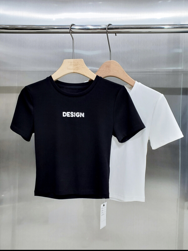 New year in early spring! [DS] Korean style versatile letter bottomed shirt 51822# XYJ