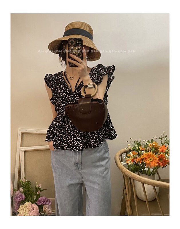 [timely rain] Korean style ins design sense of aging broken flower pastoral flying sleeve wood ear loose and versatile vest shirt 30015# WPL