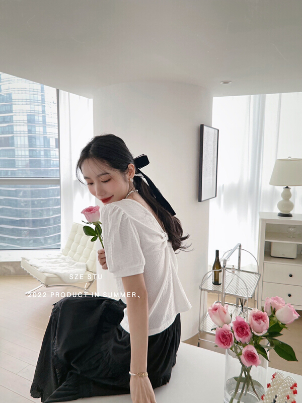 New in early summer! [Sze] butterfly blouse with positive and negative design 80167# zxx