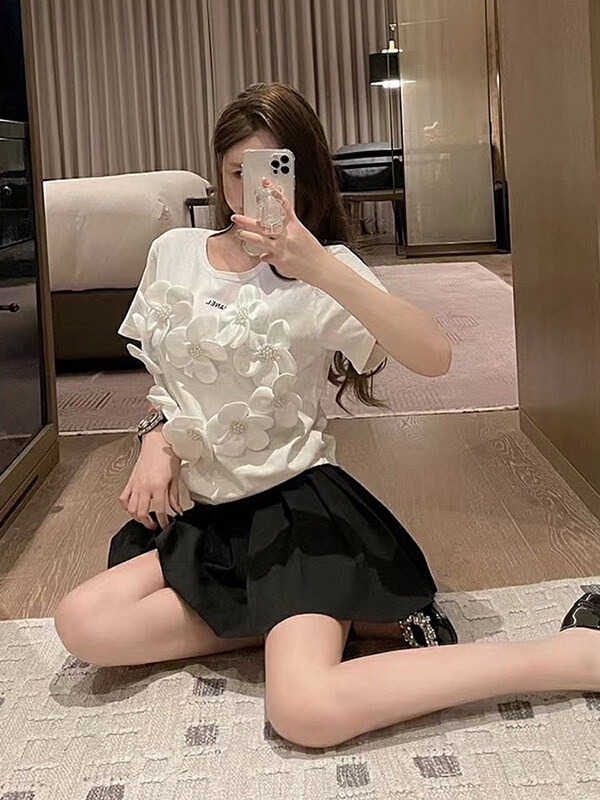 New year in early spring! [pan] heavy industry sweet three-dimensional flower decoration round neck Pullover short sleeve T-shirt (detachable with Brooch) 00253# PCZ