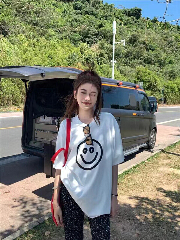 New in early summer! [j.2] ins smiling face versatile loose short sleeve T-shirt 5553# LSW