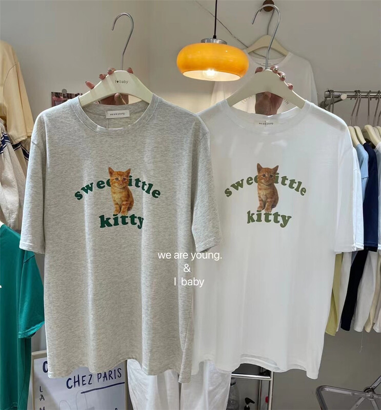 New in early summer! [we are young] round neck cat letter short sleeve T-shirt 095# zxx