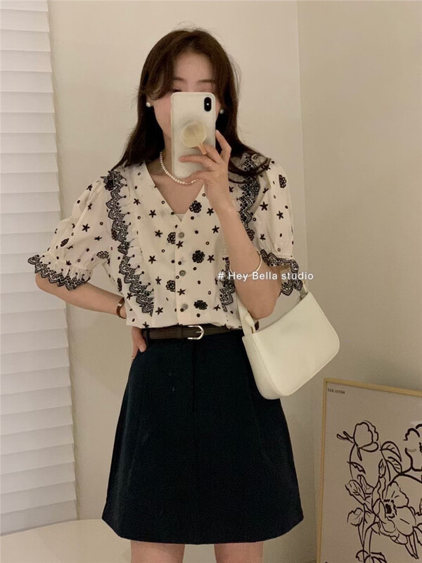 [hey Bella] Korean version simple V-neck floral shirt ys1-1583# ll